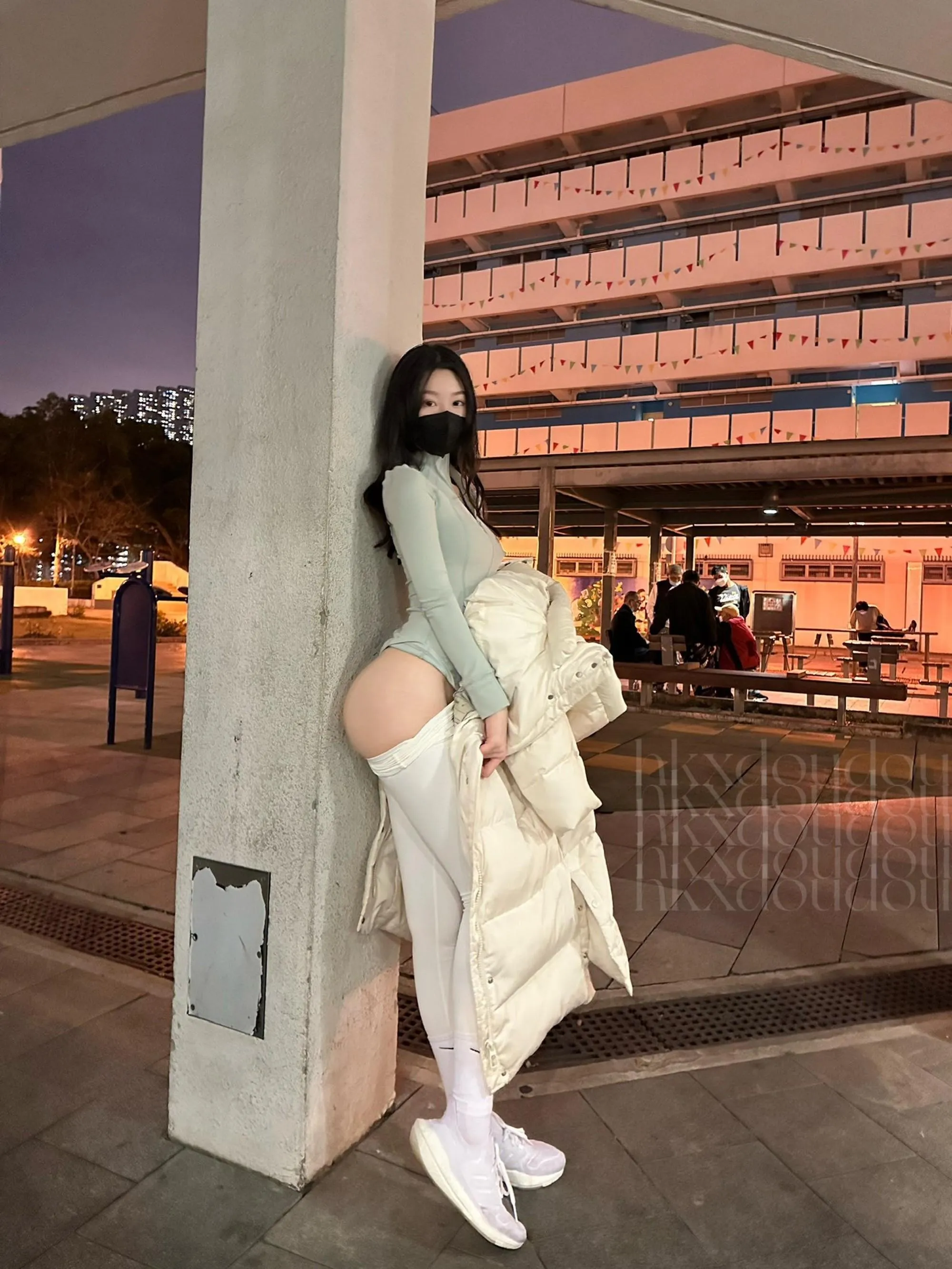 是小逗逗 – NO.007 30粉丝著名美团外卖媛网红模特 全量资源 极品露脸大长腿顶级露出专家 [309P]插图3